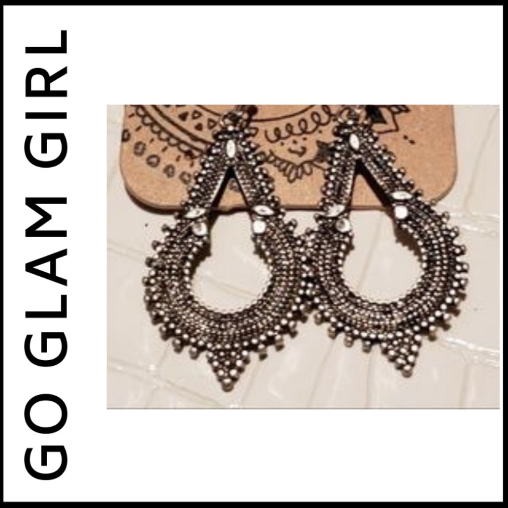 BOHO BEAUTIFUL!  Metal Hook Earrings - Picture 2 of 5